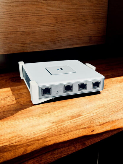 Wandhalterung oder Standhalterung z.B. passend für Ubiquiti UniFi Cloud Gateway – Ansicht 3